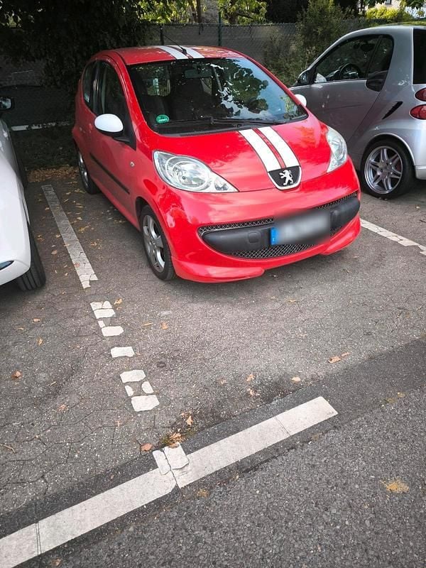 Rot Gebraucht 2009 Peugeot 107 Kleinwagen | 3.750 € (Teuer) - Bild 1/4