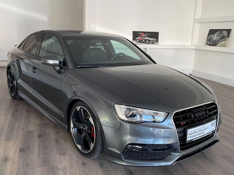 Grau Gebraucht 2015 Audi A3 S-Line Limousine | 16.990 € (Fairer Preis) - Bild 1/4