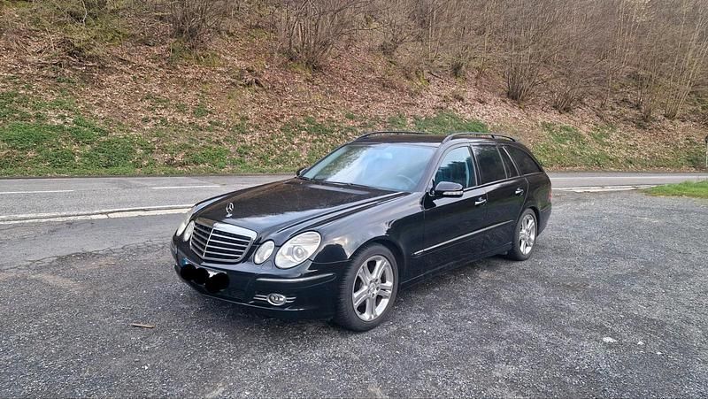 Gebraucht Mercedes E320 224 PS (164 kW) 2006 Schwarz Kombi
