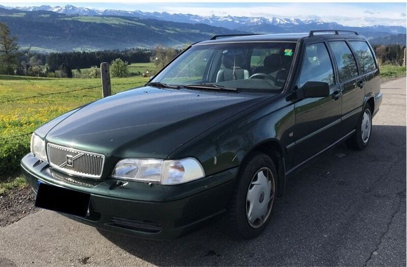 Grün Gebraucht 1998 Volvo V70 Kombi | 3.200 € (Fairer Preis) - Bild 1/4