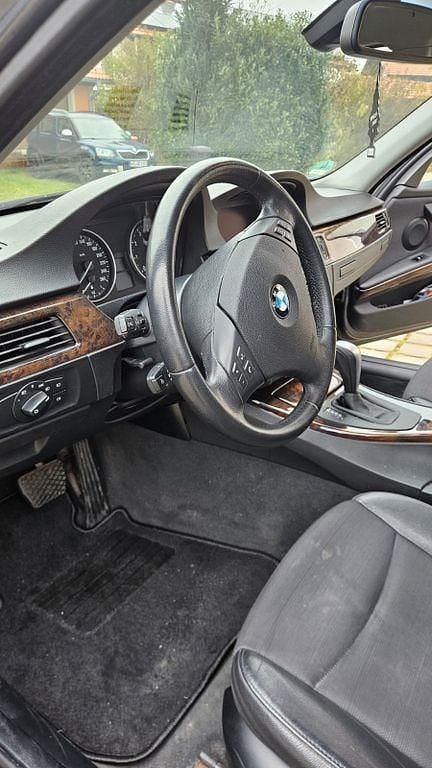 Grau Gebraucht 2007 BMW 325 Limousine | 4.500 € (Guter Preis) - Bild 1/4