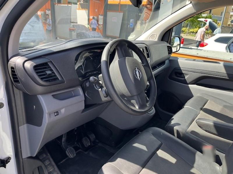 Gebraucht Opel Vivaro 2022 Weiß Van / Kleinbus