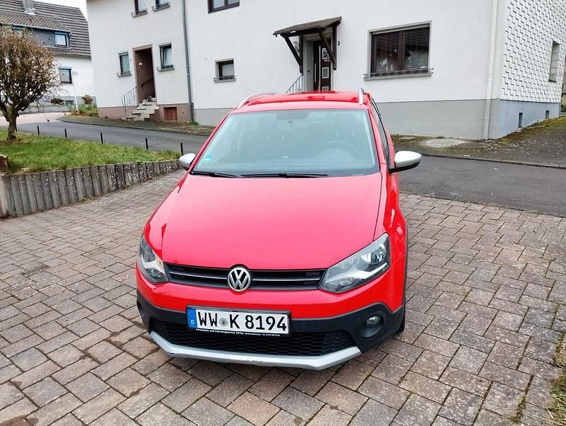 Rot Gebraucht 2011 VW Polo Cross Kleinwagen | 4.500 € (Guter Preis) - Bild 1/4