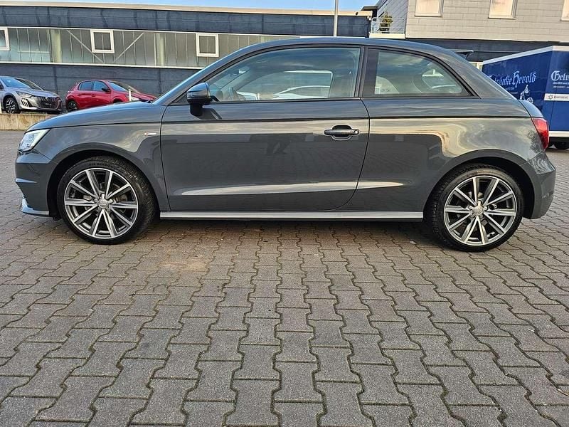 Gebraucht Audi A1 S-Line 95 PS (69 kW) 2017 Grau Kleinwagen