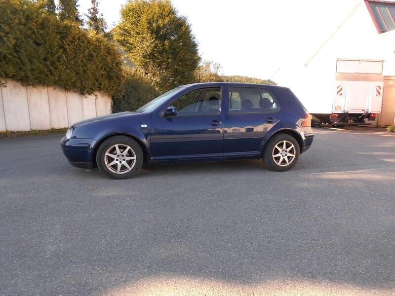 Blau Gebraucht 2003 VW Golf IV Basis Limousine | 999 € (Superpreis) - Bild 1/4