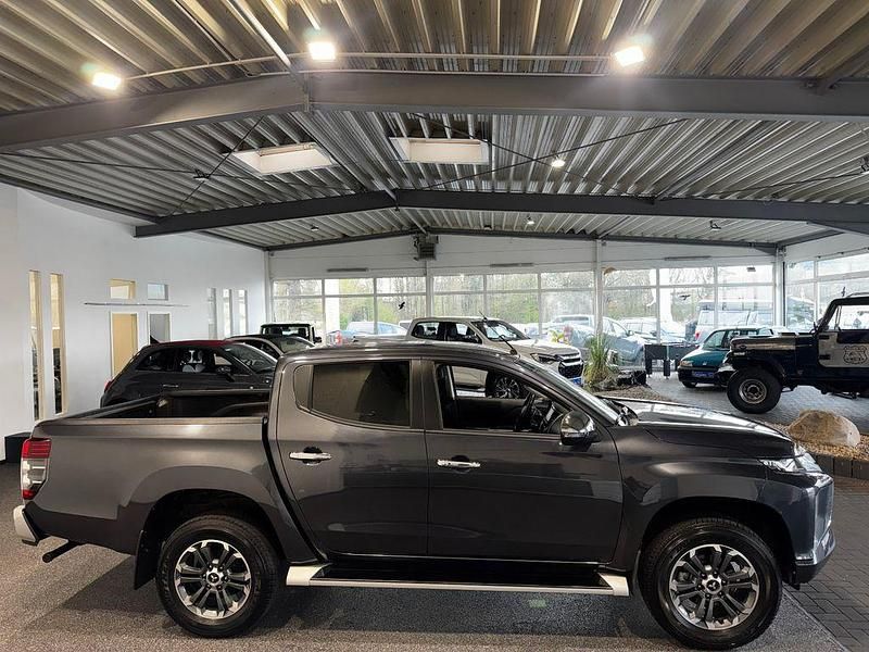 Gebraucht Mitsubishi L200 Select 150 PS (110 kW) 2021 Grau Pickup