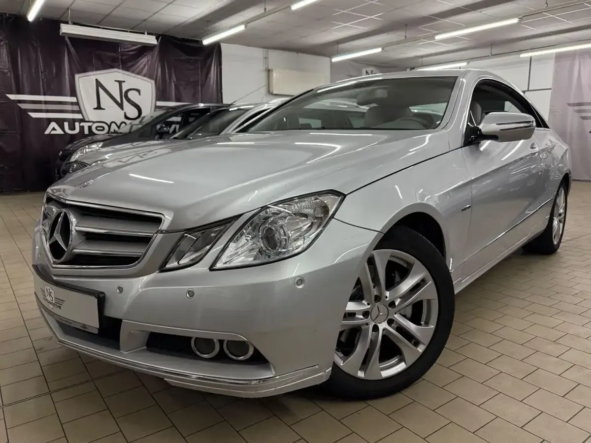 Używany Mercedes E350 231 KM (169 kW) 2009 Srebrny Coupe
