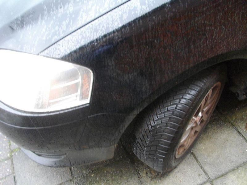 Gebraucht VW Fox Style 69 PS (50 kW) 2010 Schwarz Kleinwagen