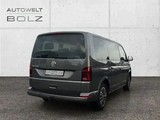 Używany VW Multivan Comfortline 150 KM (110 kW) 2021 Szary Minivan