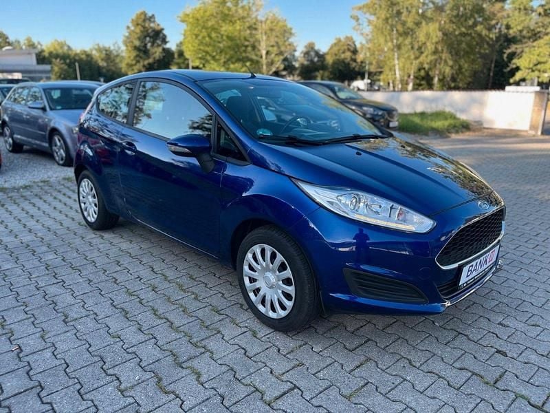 Blau Gebraucht 2016 Ford Fiesta Titanium Kleinwagen | 3.950 € (Superpreis) - Bild 1/4