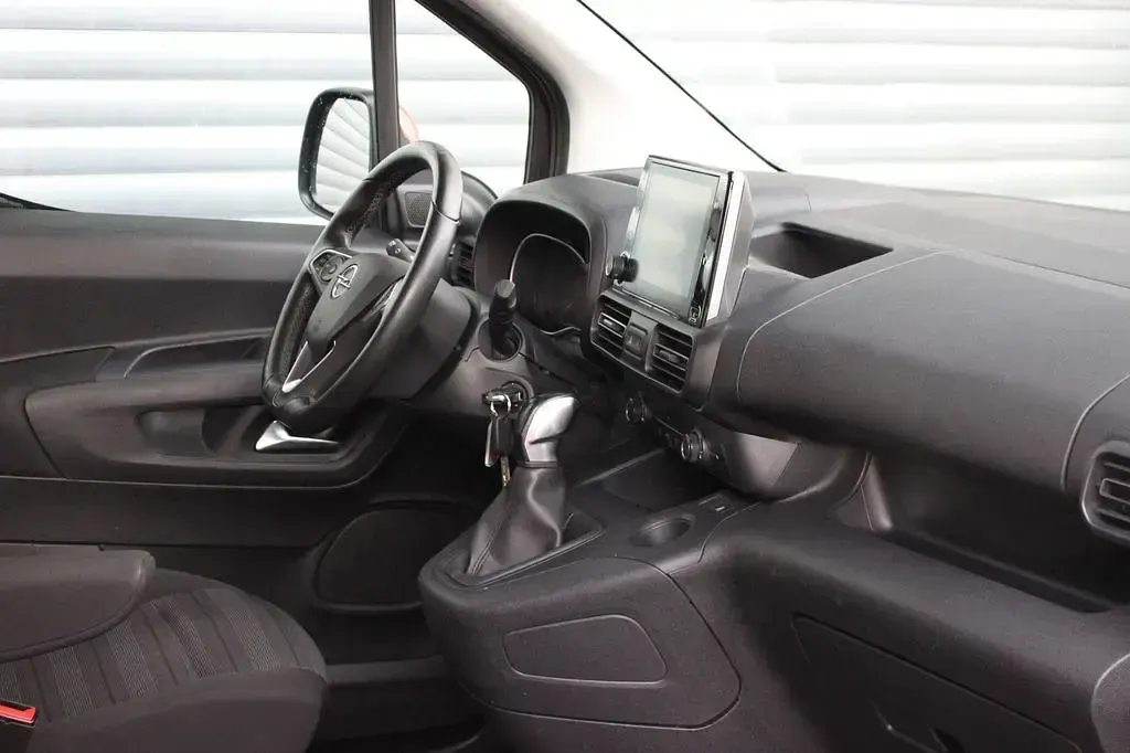 Gebraucht Opel Combo Life Edition 102 PS (75 kW) 2019 Rot Van / Kleinbus