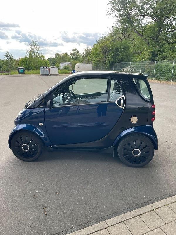 Blau Gebraucht 2004 Smart ForTwo Coupé Basis Coupé | 1.700 € (Guter Preis) - Bild 1/4