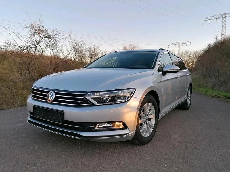 Gebraucht VW Passat Comfortline 150 PS (110 kW) 2018 Silber Kombi