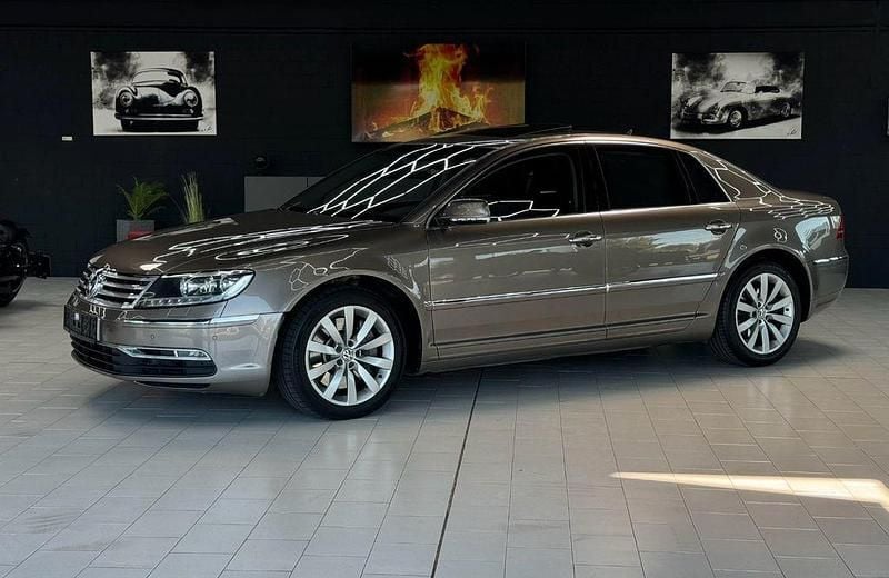 Gebraucht VW Phaeton 239 PS (175 kW) 2010 Grau Limousine