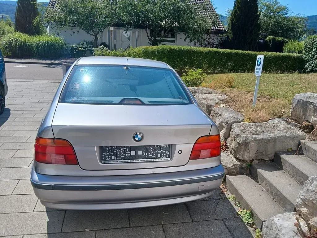 Gebraucht BMW 523 170 PS (125 kW) 1998 Silber Limousine