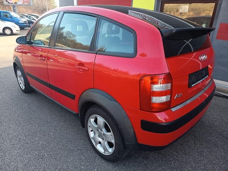 Second-hand Audi A2 110 CP (80 kW) 2004 Roșu Hatchback