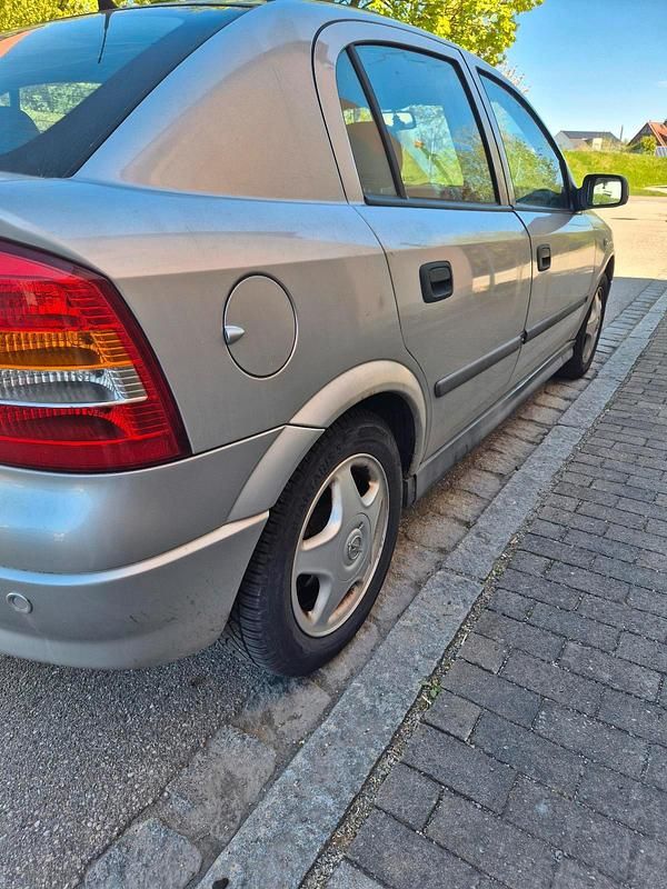 Second-hand Opel Astra 101 CP (74 kW) 1998 Gri Berlinǎ