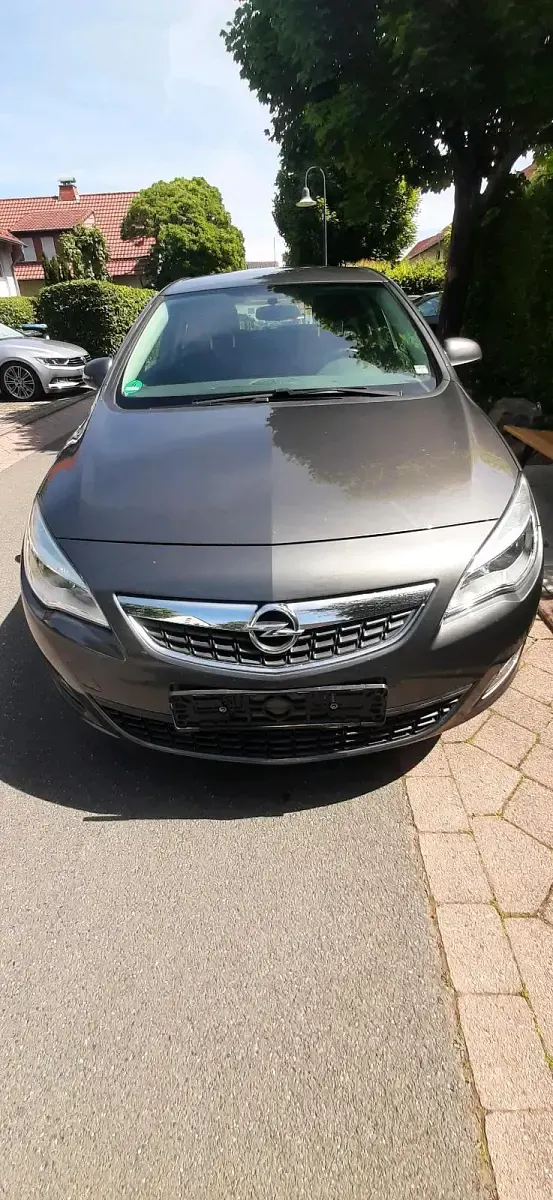 Gebraucht Opel Astra 116 PS (85 kW) 2010 Grau Limousine