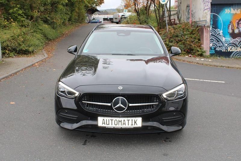 Second-hand Mercedes C220 Night 200 CP (147 kW) 2021 Negru Berlinǎ