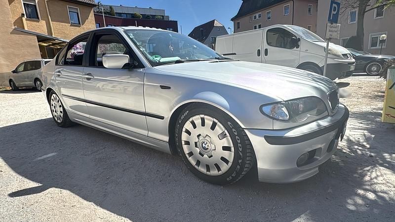 Gebraucht BMW 320 150 PS (110 kW) 2003 Silber Limousine