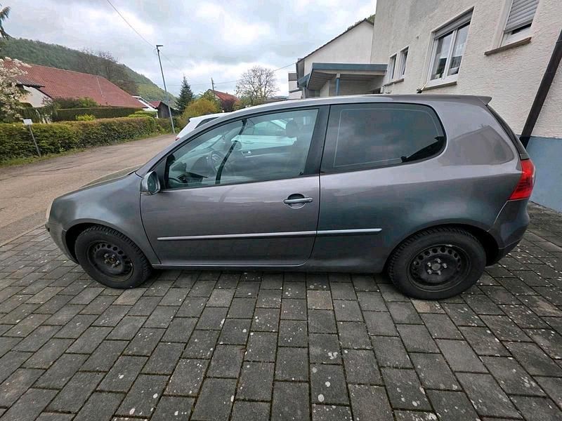 Używany VW Golf Goal 80 KM (58 kW) 2006 Szary Coupe