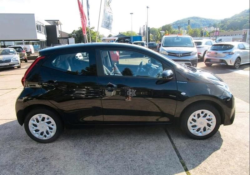Gebraucht Toyota Aygo Cool 69 PS (50 kW) 2017 Schwarz Kleinwagen