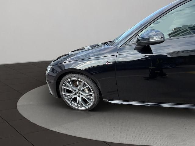 Gebraucht Audi A4 S-Line 204 PS (150 kW) 2023 Mythosschwarz metallic Kombi
