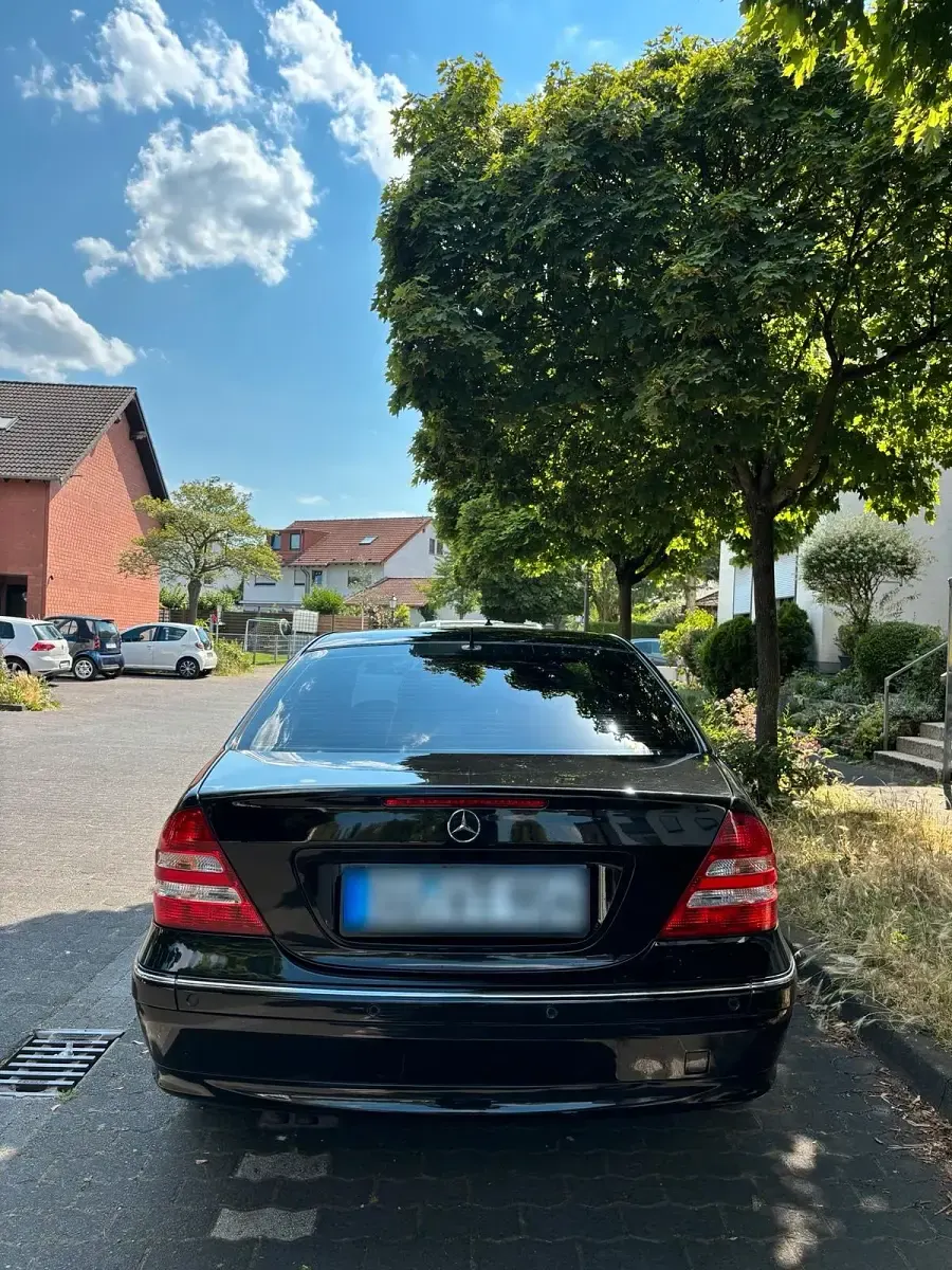 Gebraucht Mercedes C180 Avantgarde 143 PS (105 kW) 2006 Schwarz Limousine