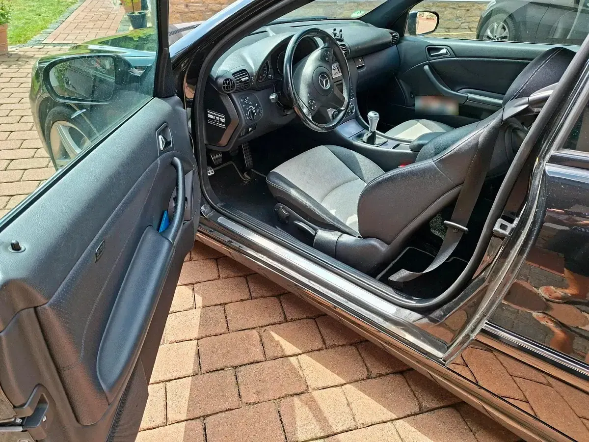 Gebraucht Mercedes CLC200 122 PS (89 kW) 2010 Schwarz Coupé