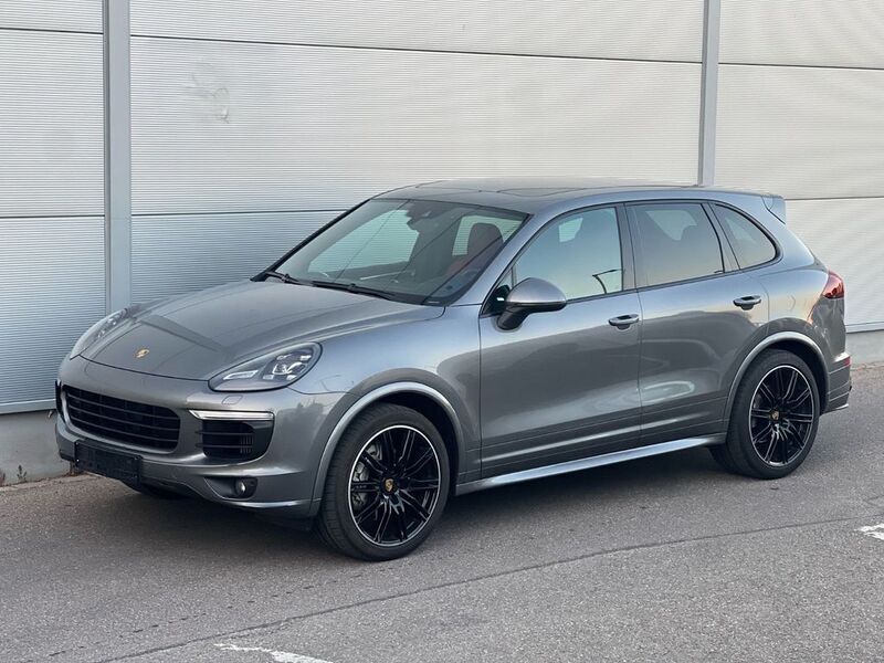 Grau Gebraucht 2016 Porsche Cayenne S Sport SUV | 43.900 € (Teuer) - Bild 1/4
