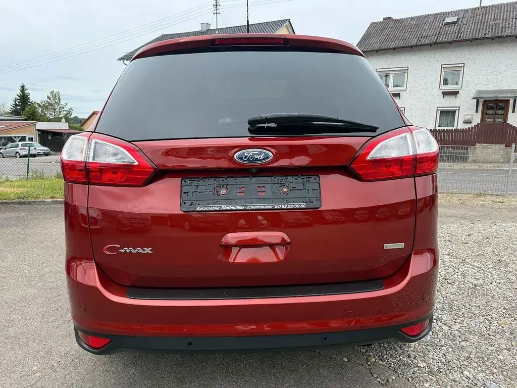 Gebraucht Ford Grand C-Max Titanium 150 PS (110 kW) 2016 Rot Van / Kleinbus
