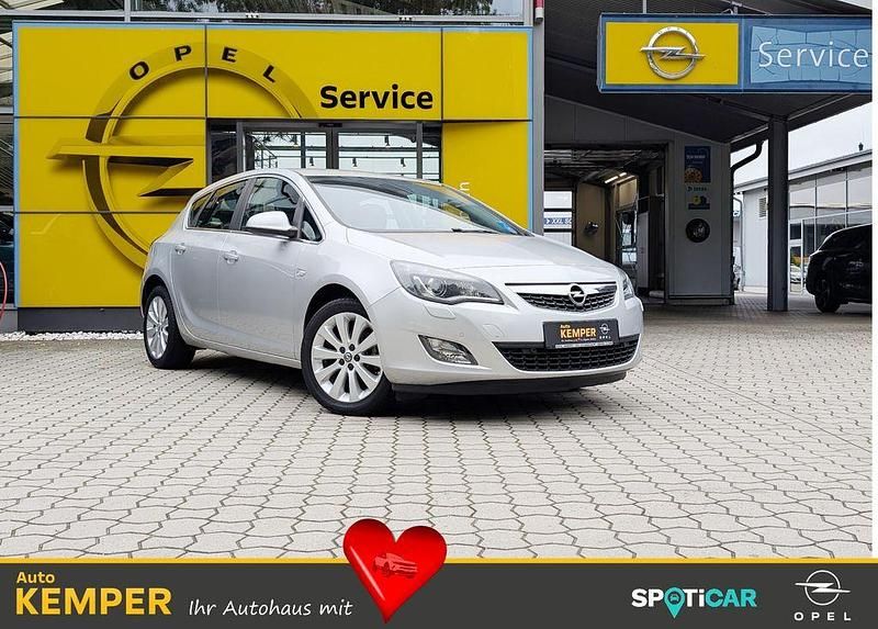 Silber Gebraucht 2010 Opel Astra Cosmo Limousine | 7.450 € (Etwas zu teuer) - Bild 1/4