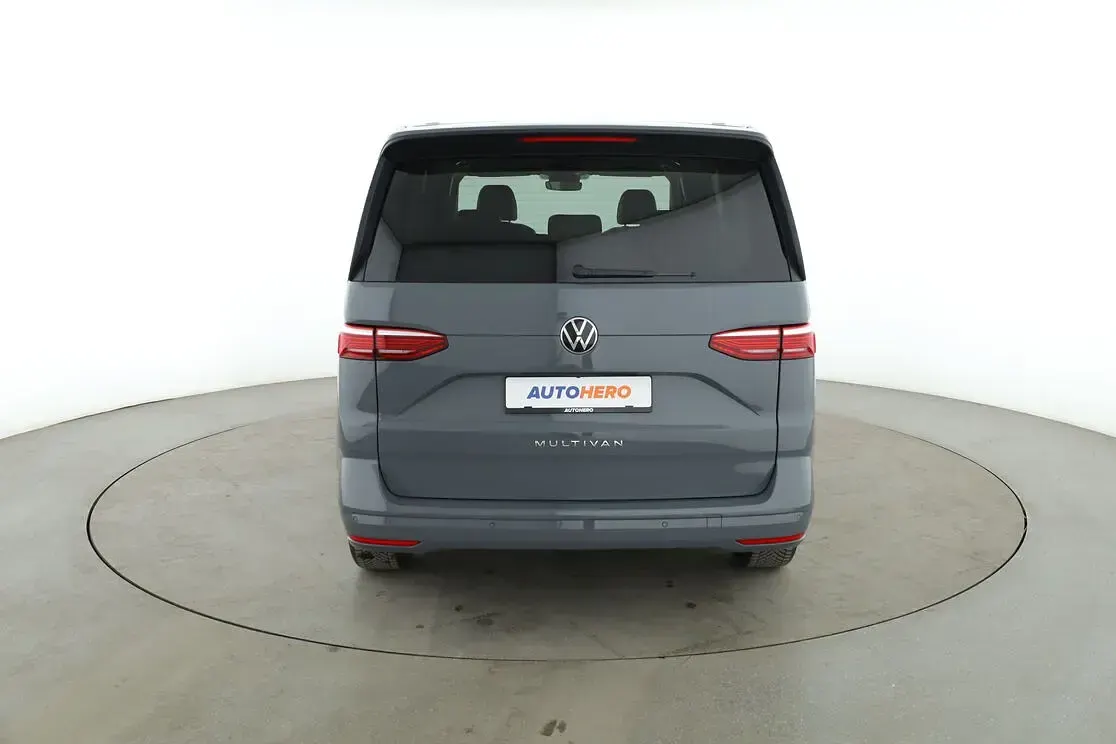 Gebraucht VW T7 150 PS (110 kW) 2024 Grau Van