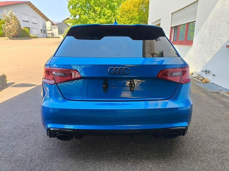 Gebraucht Audi RS3 Sport 367 PS (269 kW) 2015 Blau Limousine