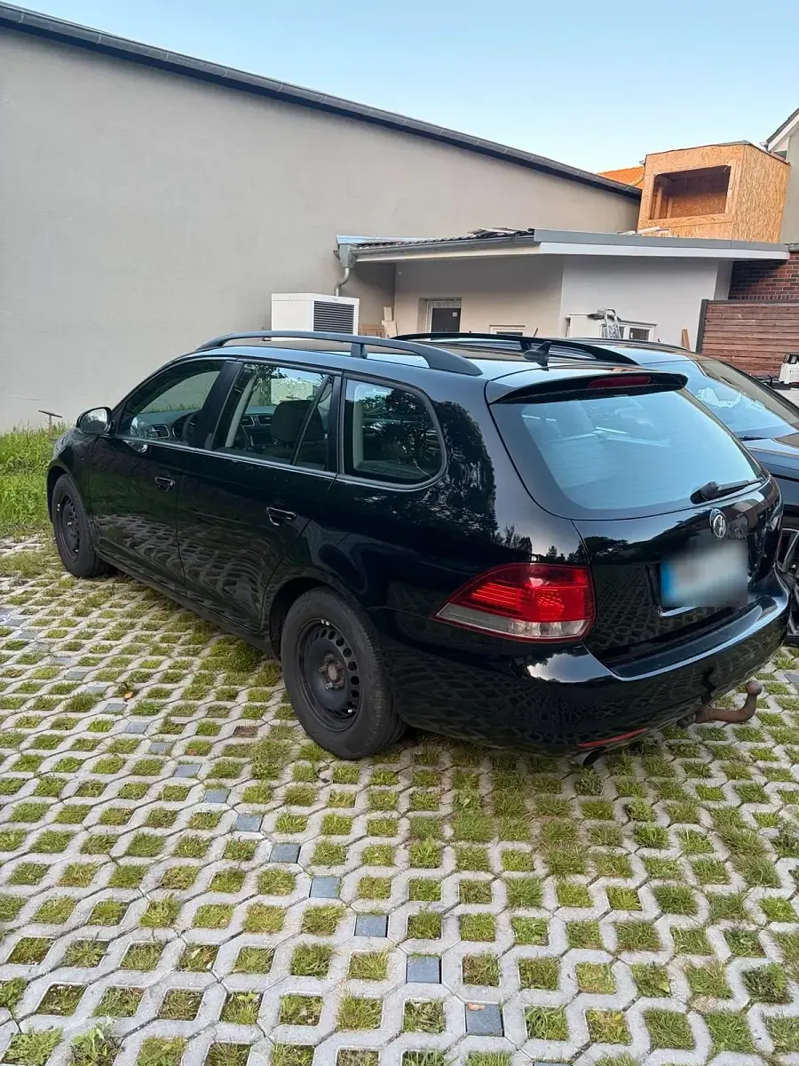 Gebraucht VW Golf VI 105 PS (77 kW) 2010 Schwarz Kleinwagen