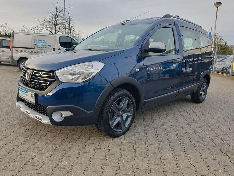 Gebraucht Dacia Dokker Celebration 116 PS (85 kW) 2017 Blau Van / Kleinbus