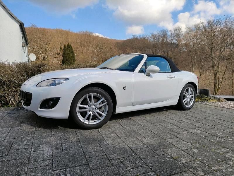 Gebraucht Mazda MX5 126 PS (92 kW) 2011 Weiß Cabrio