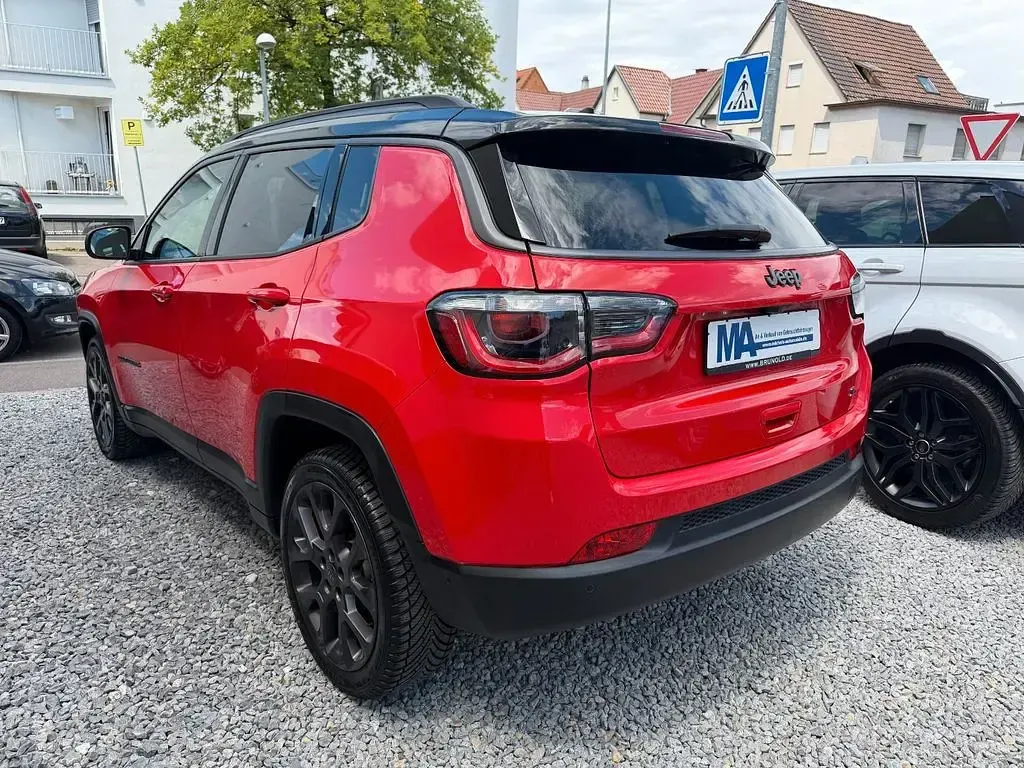 Gebraucht Jeep Compass 150 PS (110 kW) 2020 Rot SUV