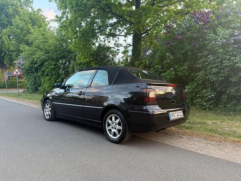 Schwarz Gebraucht 2000 VW Golf Cabriolet Cabrio | 1.600 € (Guter Preis) - Bild 1/4