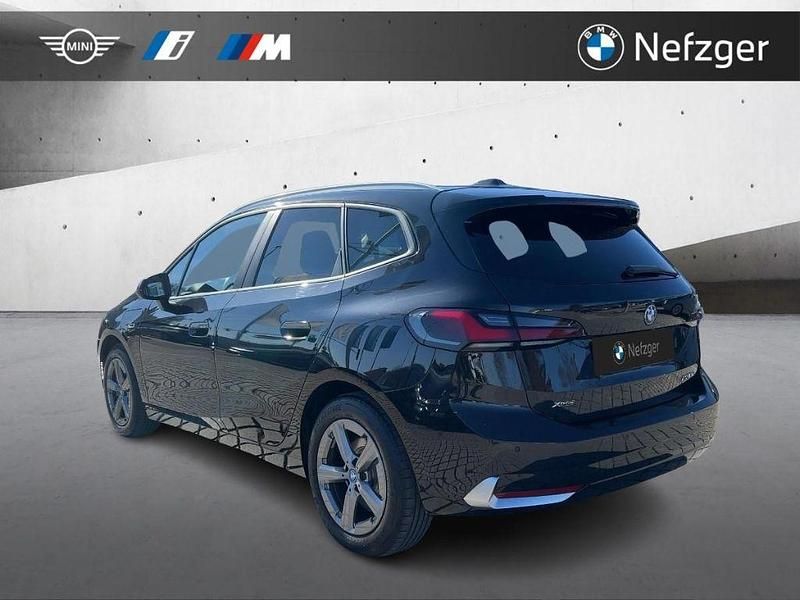 Gebraucht BMW 230e Active Tourer 326 PS (239 kW) 2022 Schwarz Van / Kleinbus