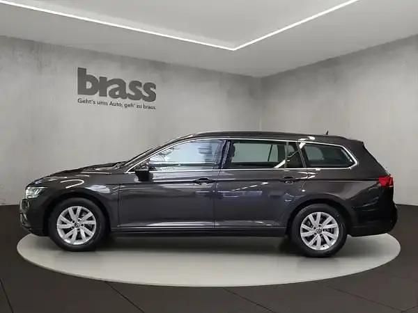 Gebraucht VW Passat Business 122 PS (89 kW) 2022 Grau Kombi