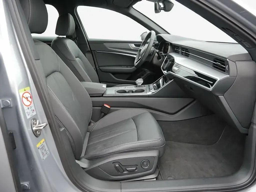 Używany Audi A6 Advanced Plus 265 KM (194 kW) 2025 Srebrny Kombi