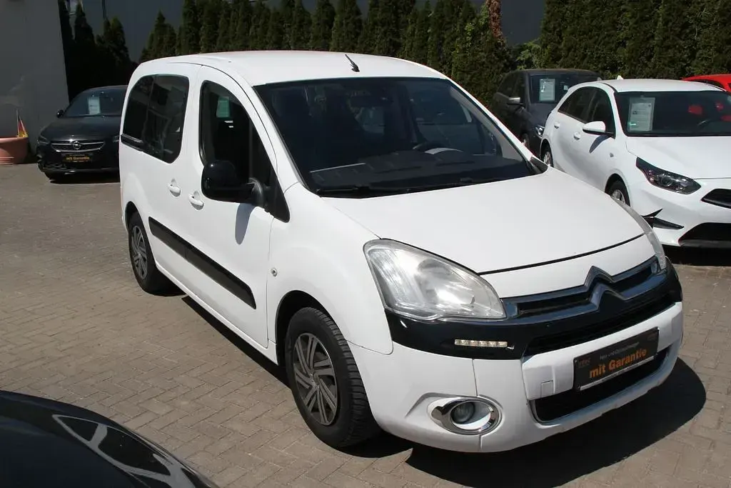 Gebraucht Citroën Berlingo SELECTION 98 PS (72 kW) 2012 Weiß Van / Kleinbus