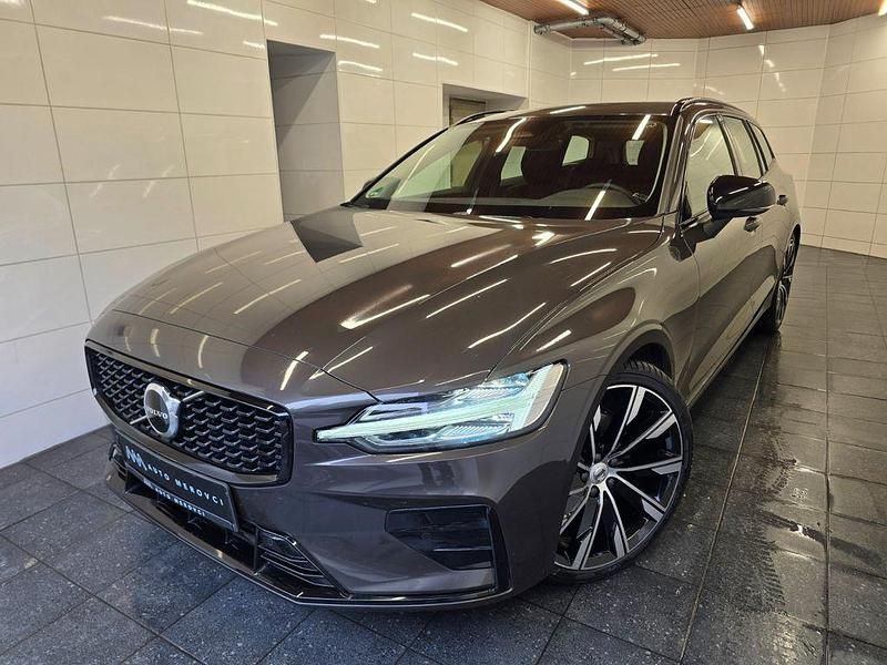 Gebraucht Volvo V60 Plus 197 PS (144 kW) 2022 Grau Kombi