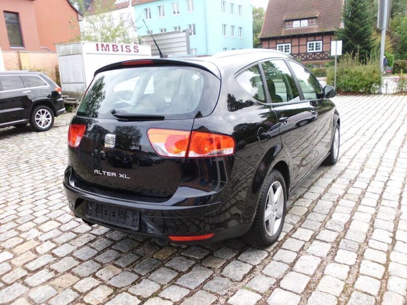 Gebraucht Seat Altea XL Stylance 125 PS (91 kW) 2012 Schwarz Van / Kleinbus