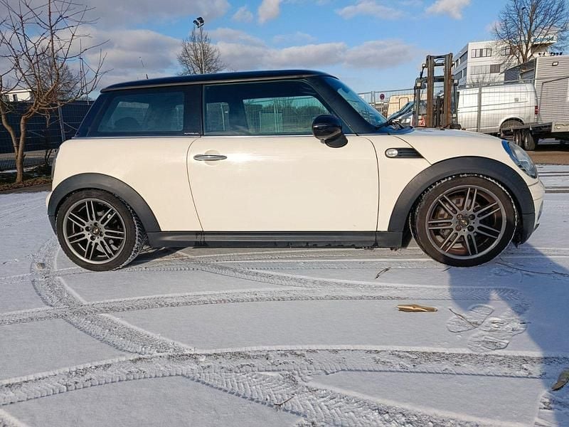 Gebraucht Mini Cooper D 109 PS (80 kW) 2008 Weiß Kleinwagen
