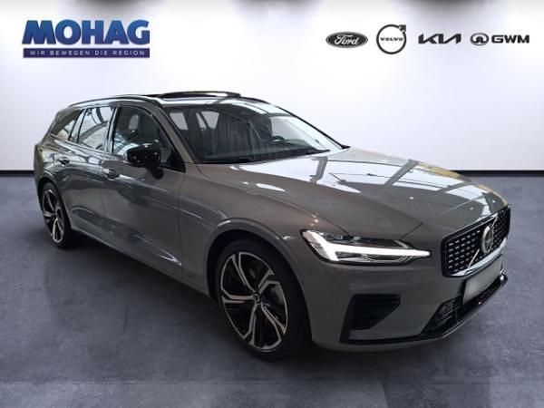 Neu Volvo V60 Plus 349 PS (256 kW) 2026 Grau (vapour grey / metallic) Kombi