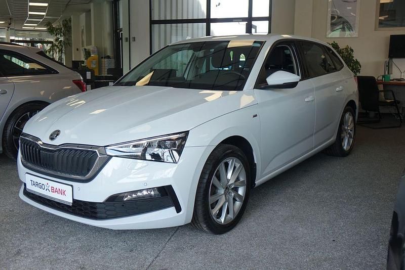 Gebraucht Skoda Scala Clever 110 PS (80 kW) 2022 Weiß Kleinwagen