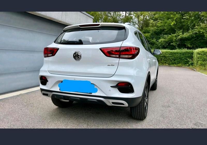Weiß Gebraucht 2023 MG ZS Comfort Limousine | 12.500 € (Superpreis) - Bild 1/4