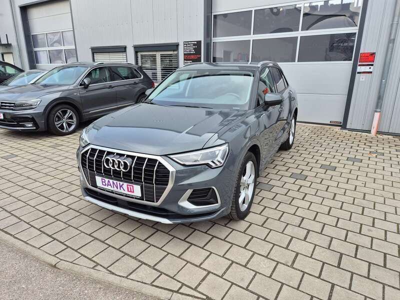 Nanograu metallic Gebraucht 2021 Audi Q3 Advanced SUV | 34.900 € (Fairer Preis) - Bild 1/4